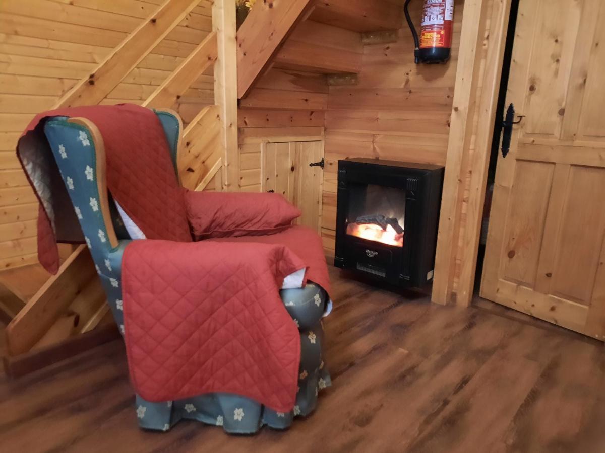 Cabanas De Madera El Rinconcillo Arroyo Frio Bagian luar foto